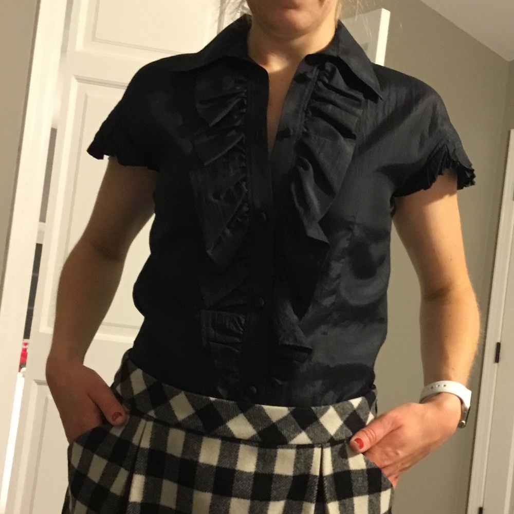 Club Monaco ruffle front XS blouse